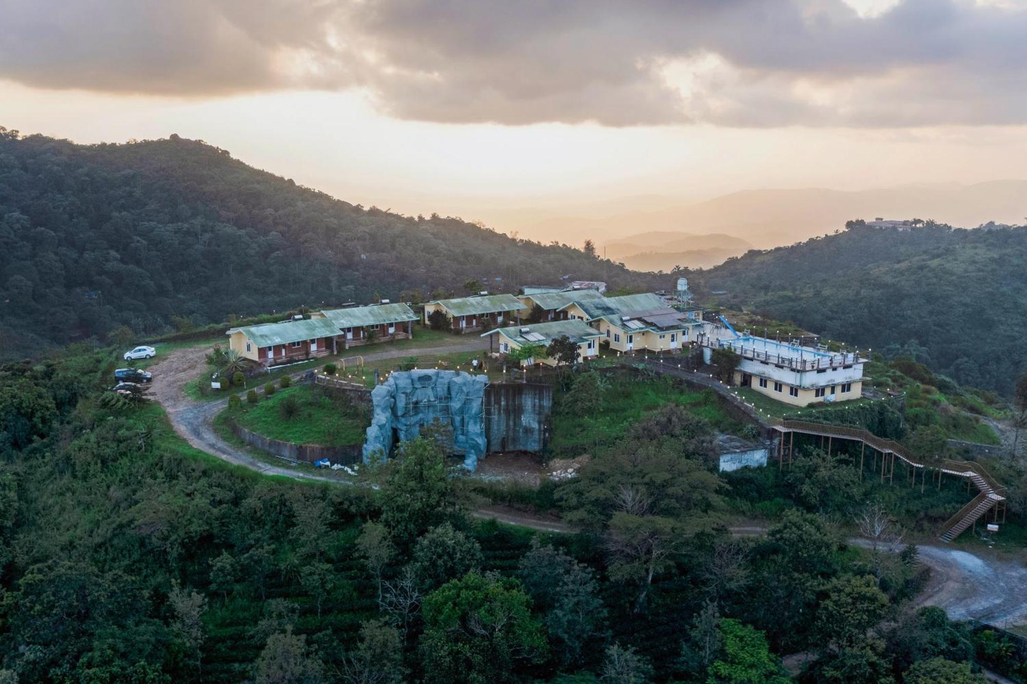 Pagoda Plantation Resort Pīrmed Extérieur photo